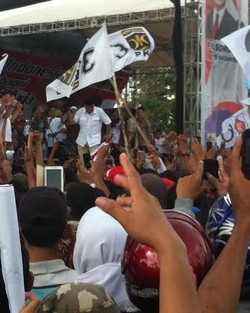 Sebelum Orasi, Prabowo Joget Diiringi Rhoma Irama di Lampung Selatan