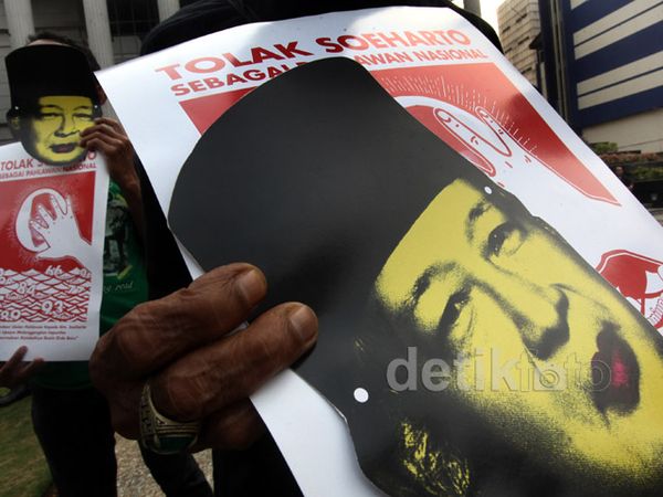 Aktivis HAM Tolak Soeharto Jadi Pahlawan