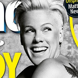 Pink Bugil di Sampul Majalah, Bangga dengan Bentuk Tubuhnya