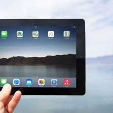 Hii, Wallpaper di iPad Berbau Mistis