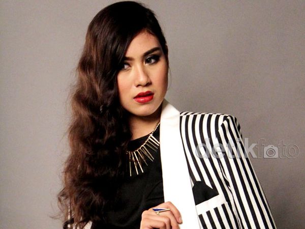 Syahnaz Sadiqah Makin Seksi