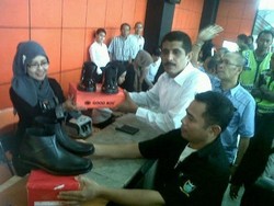 Pendukung Kirim Sepatu Made in Cibaduyut Buat Prabowo-Hatta