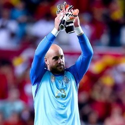 Gaji Kemahalan, Reina Tak Akan Dipermanenkan Napoli