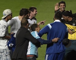 Ketika Messi cs Dikejutkan Ronaldinho Usai Sesi Latihan Argentina