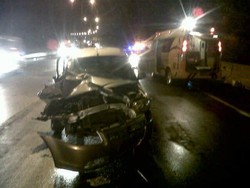 Ini Penampakan Sedan Proton yang Menabrak Truk di Tol Jatiasih