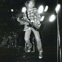 Kurt Cobain hingga Ramones Ikut Populerkan Sepatu Kanvas