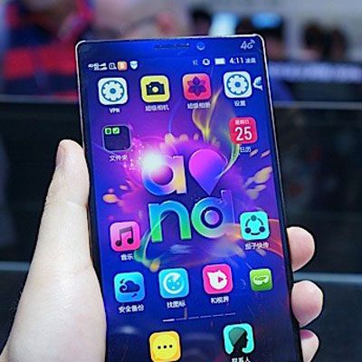 Lenovo K920 Ramaikan Ponsel QHD