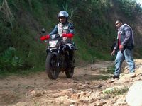 Awas Jalan Jelek, Bro!