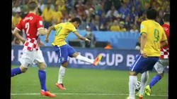 Cetak Gol, Neymar Juga Pemain Pertama Diganjar Kartu Kuning