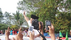 Tiba di Lokasi Kampanye di Subang, Prabowo Disambut Tari Sisingaan