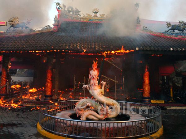 Klenteng Hoo Tong Bio Ludes Terbakar