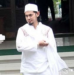 UGB Bantah Tudingan Takuti Pasien dengan Pocong Hitam untuk Raup Uang