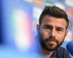 Italia Waspadai Ancaman Lini Depan Tiga Singa