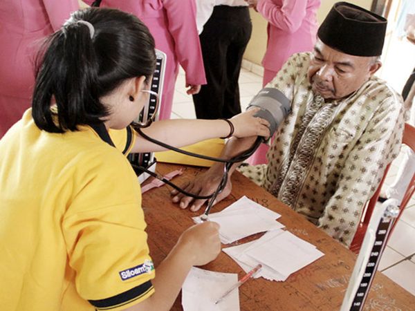 Pengobatan Gratis Sambut HUT Bhayangkara