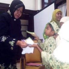 Tetesan Air Mata Risma Saat Dapat Dukungan Penutupan Lokalisasi Dolly