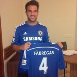 Fabregas Tolak MU dan Pilih Chelsea karena Sang Kekasih?
