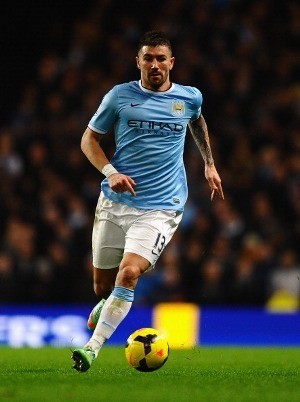 Perpanjang Kontrak dengan City, Kolarov Bidik Juara Liga Champions