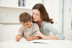 Jadi Orang Tua Tunggal, Ibu Tetap Bisa Jadi Single Mom yang Sehat