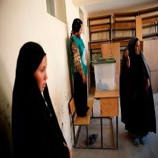 Pilpres Putaran Kedua Digelar, Warga Afghanistan Antre Gunakan Hak Suara