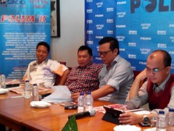 Ini Alasan Pimred Obor Rakyat Berbaju Kotak-Kotak di Diskusi Warung Daun