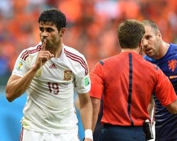 Saat Costa Tak Diterima Publik Brasil