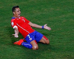 Gol Pertama Alexis di Piala Dunia