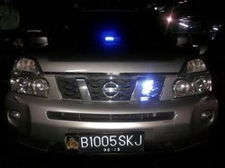 4 Emblem Polisi Dicabut Dari Mobil yang Gunakan Rotator dan Sirine