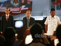 Prabowo-Jokowi Perang Argumen di Debat Capres