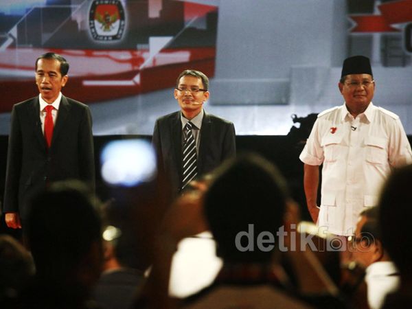 Prabowo-Jokowi Perang Argumen di Debat Capres