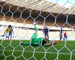 Kolombia Sukses Meniru Strategi Serangan Balik Yunani