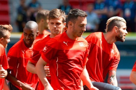 Swiss Andalkan Pertahanan Solid