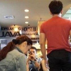 Jadi Sutradara Video Klip, Sophia Mueller Belajar dari Ariel?