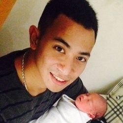 Susah Keluarkan ASI, Poppy Bunga Menangis