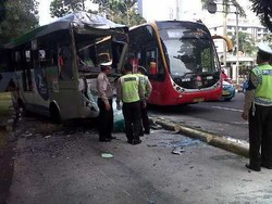 TransJ vs Kopaja, Saksi: Banyak Penumpang Luka dan Panik Minta Tolong