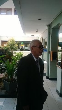 4 Guru Dilaporkan, OC Kaligis: JIS Akan Runtuh