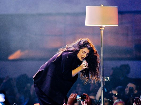 Bertabur Bintang di Panggung MuchMusic Video Awards 2014