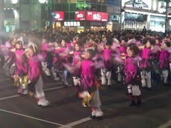 Yang Unik dari Jepang, Menari untuk Sambut Musim Panas