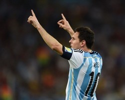 Messi Lahir Lagi di Maracana