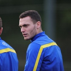 Vermaelen Dikabarkan Setuju Gabung MU