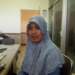 Cerita Inspiratif Angga, Putri Petani Kecil yang Lulus Cumlaude dari UNS