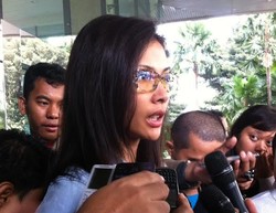 Ayah Dituntut 17 Tahun Penjara di Kasus Century, Nadya Mulya Kecewa