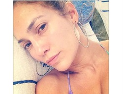 Wajah Flawless Jennifer Lopez Tanpa Make-up