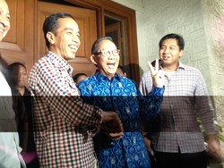 Suntikan Spirit Ginandjar untuk Kader Golkar Pendukung Jokowi