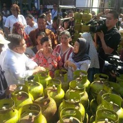 Dicurhati Warga Soal Gas 3 Kg, JK Langsung Kontak Dirut Pertamina
