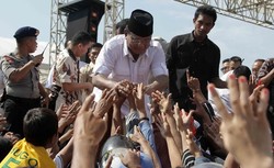 Tiba di Manado, Prabowo Disambut Marching Band
