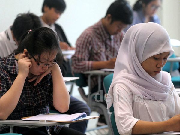 Peserta SBMPTN 2014 Meningkat Peserta SBMPTN 2014 Meningkat