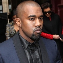 Kanye West Beri Kejutan ke Fans Penyandang Disabilitas