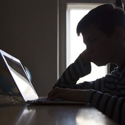 Bahaya Pornografi Internet Seperti Heroin