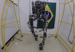 Robot Kaki Unjuk Gigi di Pesta Bergengsi