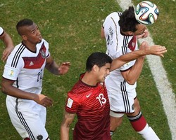 Loew Puji Lini Belakang Jerman yang Disiplin